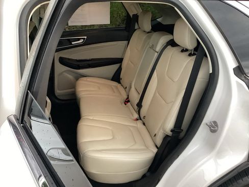 Used 2019 Ford Edge Titanium w/ Equipment Group 301A FWD image 42
