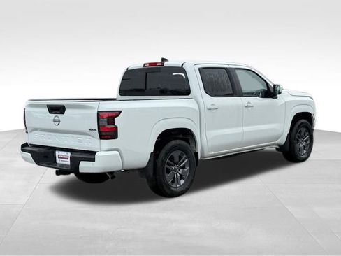 Certified 2025 Nissan Frontier SV image 5