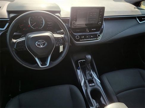Used 2020 Toyota Corolla SE image 12