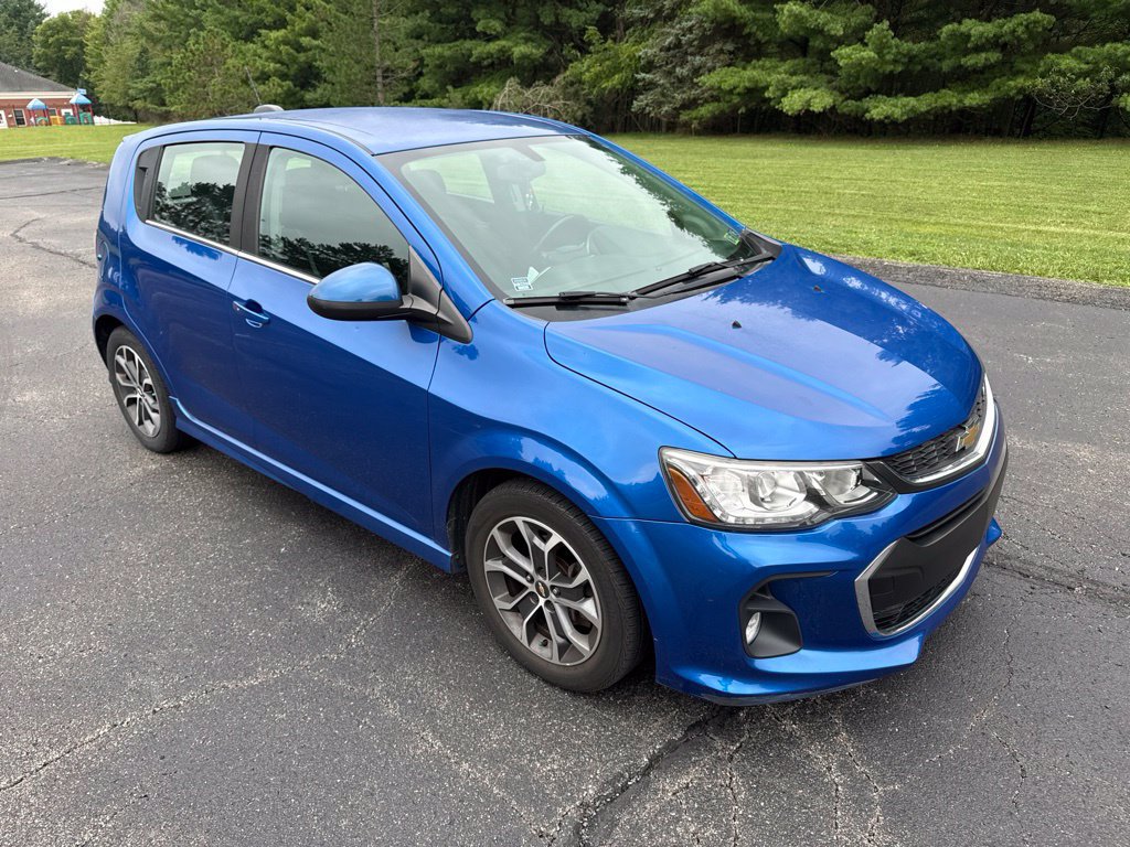 Used 2017 Chevrolet Sonic LT w/ Convenience Package FWD image 1