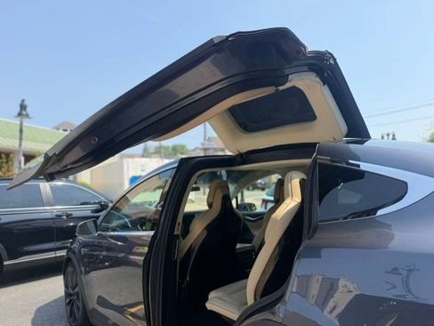 Used 2016 Tesla Model X Performance AWD/4WD image 8
