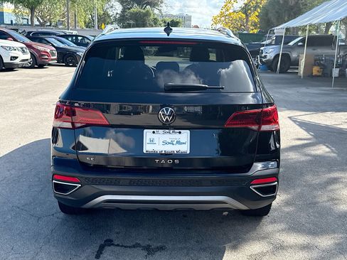 Used 2022 Volkswagen Taos SE image 6