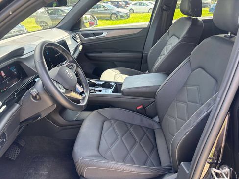 Used 2026 Volkswagen Atlas Cross Sport SE FWD image 29