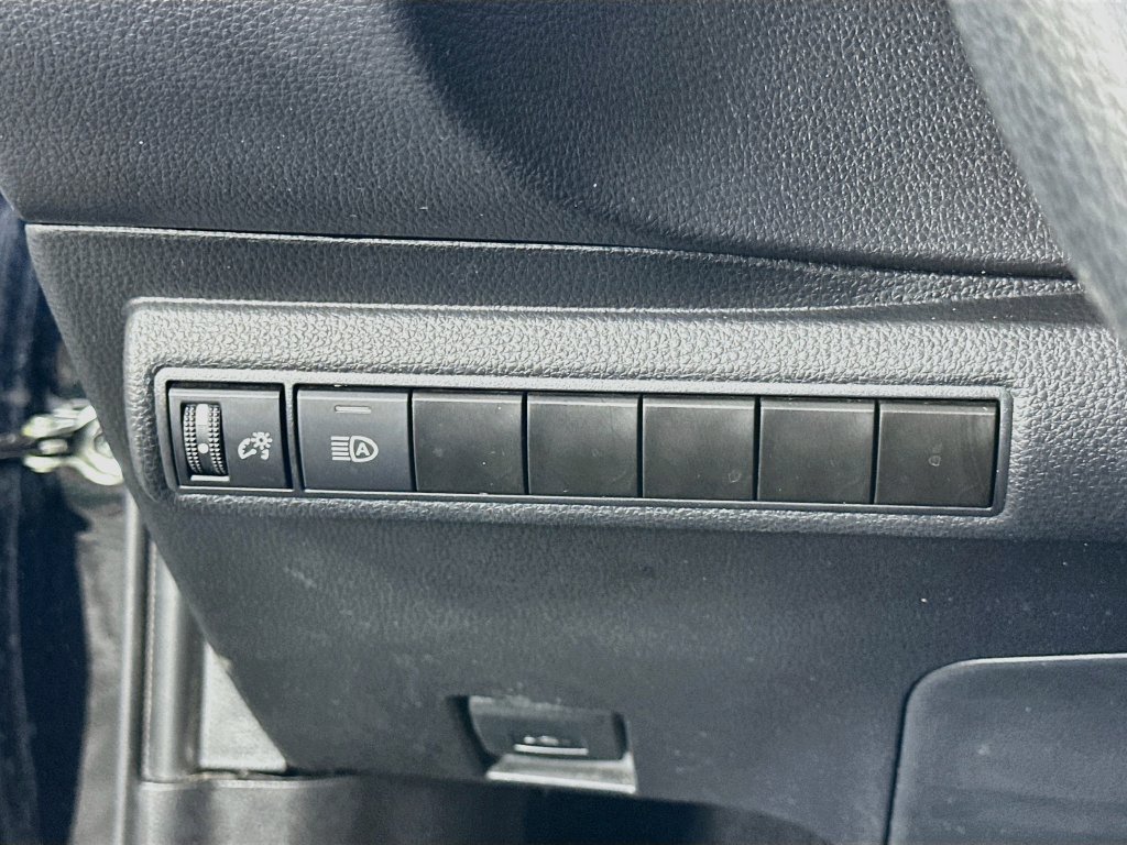 Certified 2024 Toyota Corolla LE FWD image 10