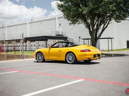 Used 2000 Porsche 911 Carrera 4 image 43