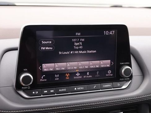 Certified 2023 Nissan Rogue SV w/ SV Premium B Package AWD/4WD image 17