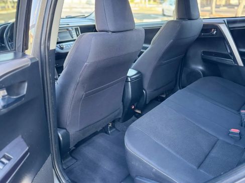 Used 2018 Toyota RAV4 XLE w/ Carpet Mat Package FWD image 44