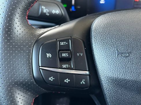 Used 2025 Ford Escape ST-Line FWD image 11