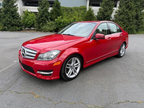 Used 2013 Mercedes-Benz C 300 4MATIC Sedan image 6