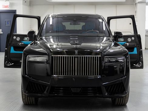 New 2026 Rolls-Royce Cullinan Black Badge image 11