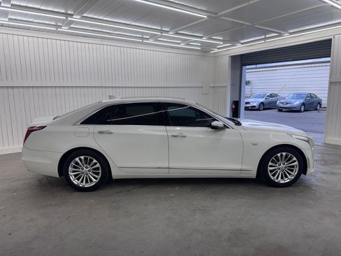 Used 2018 Cadillac CT6 Luxury image 4