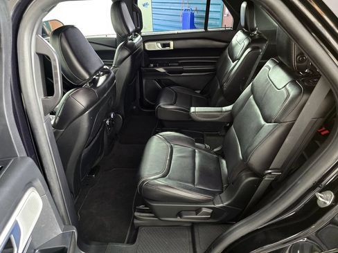 Used 2020 Ford Explorer ST w/ ST Street Pack AWD/4WD image 18