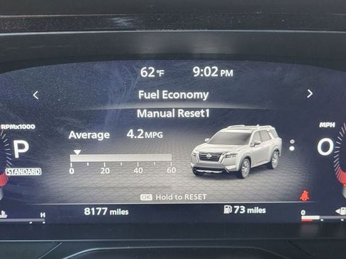 Certified 2024 Nissan Pathfinder Platinum w/ Black Appearance Package image 10