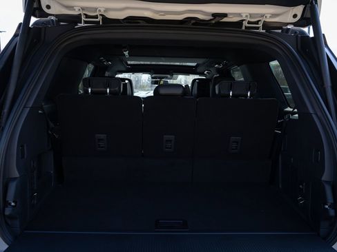 New 2026 Ford Expedition Platinum w/ Stealth Appearance Package image 17