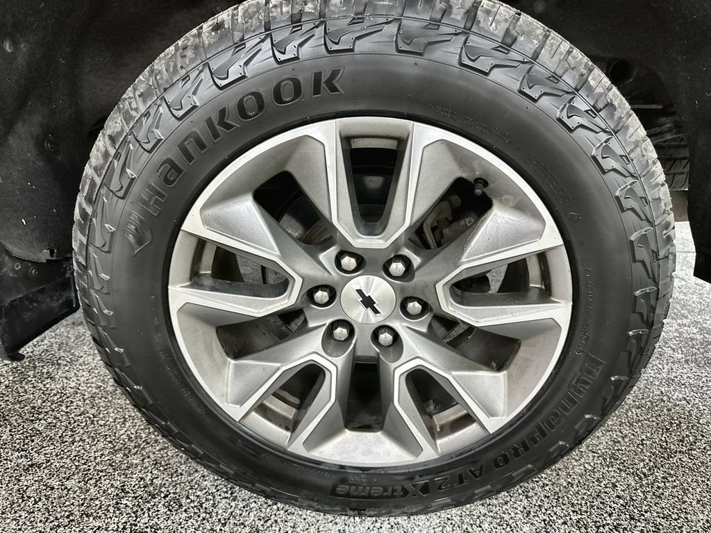 Used 2019 Chevrolet Silverado 1500 RST AWD/4WD image 16
