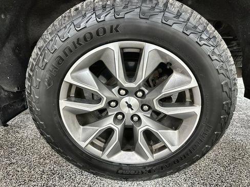 Used 2019 Chevrolet Silverado 1500 RST AWD/4WD image 16