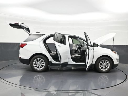 Used 2021 Chevrolet Equinox LS FWD image 32