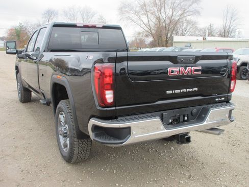 New 2026 GMC Sierra 3500 SLE w/ SLE Value Package image 9