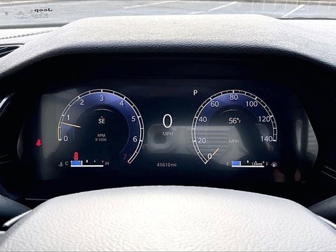 Used 2024 Jeep Grand Cherokee Altitude image 10