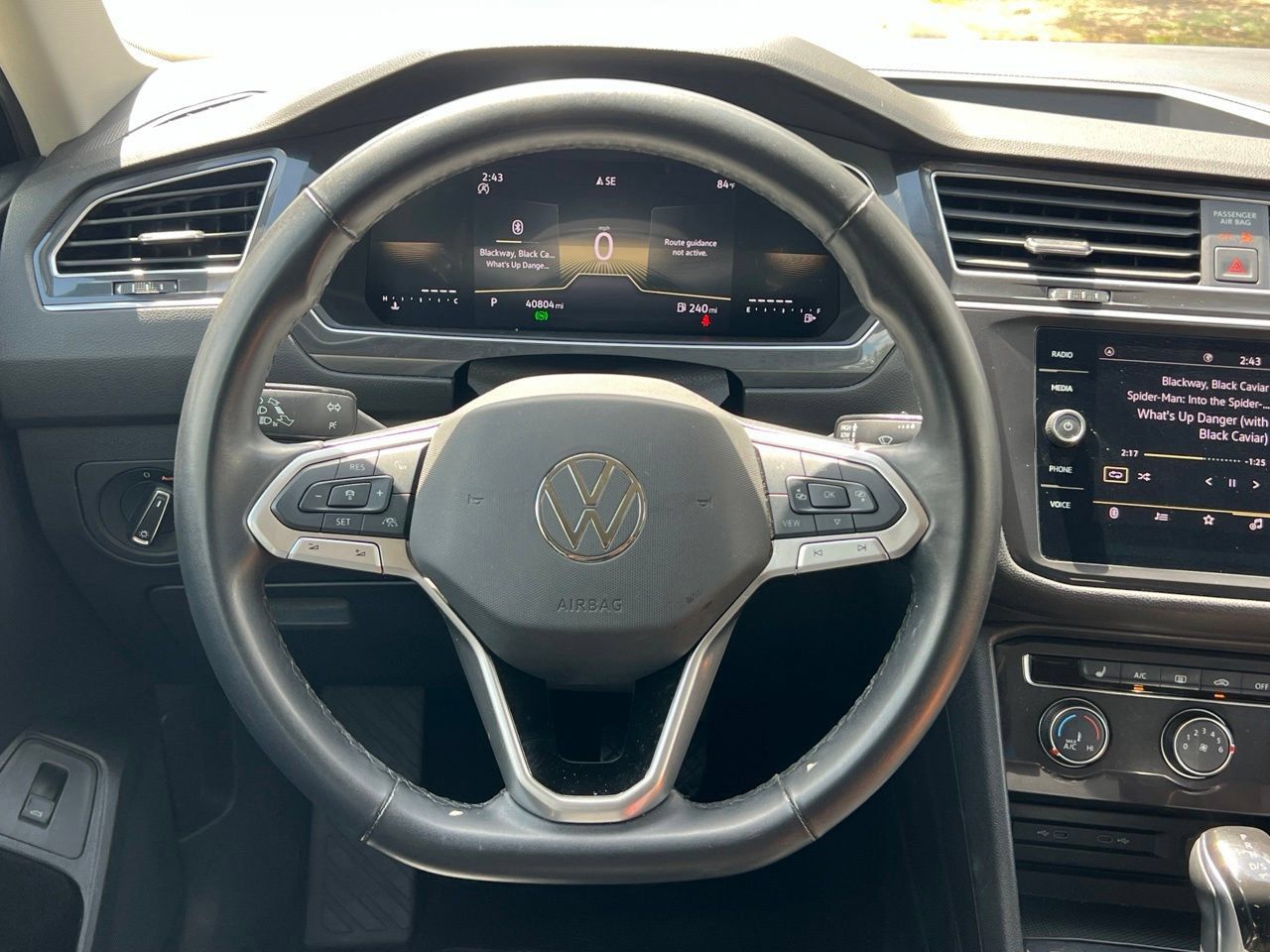 Used 2024 Volkswagen Tiguan SE FWD image 15