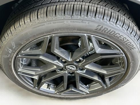Used 2026 Nissan Kicks SR w/ Illumination Package FWD image 11