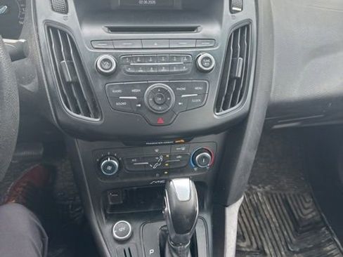 Used 2015 Ford Focus SE image 13