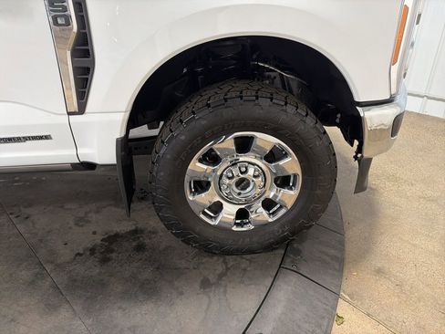 Used 2023 Ford F250 Lariat w/ Lariat Ultimate Package image 37