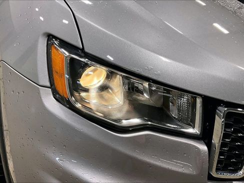 Used 2017 Jeep Grand Cherokee Limited AWD/4WD image 32