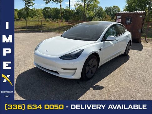 Used 2023 Tesla Model 3 Standard Range RWD image 1