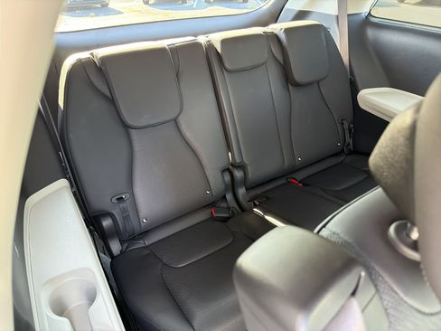Used 2024 Kia Carnival SX Prestige FWD image 13