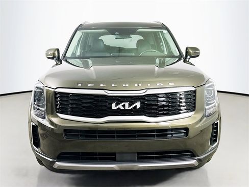 Used 2022 Kia Telluride S image 2