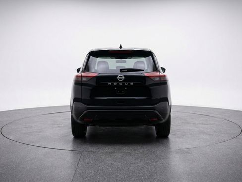 Used 2025 Nissan Rogue SV image 7