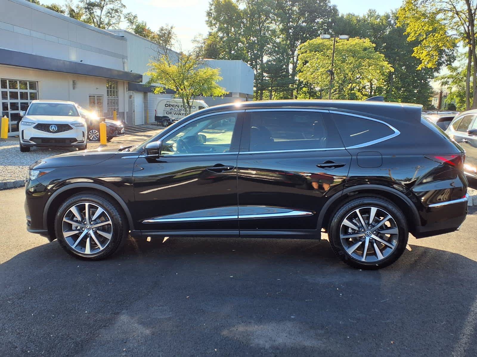 Certified 2026 Acura MDX w/ Technology Package AWD/4WD image 4
