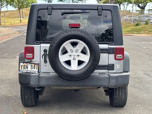 Used 2018 Jeep Wrangler Unlimited Sport S AWD/4WD image 4