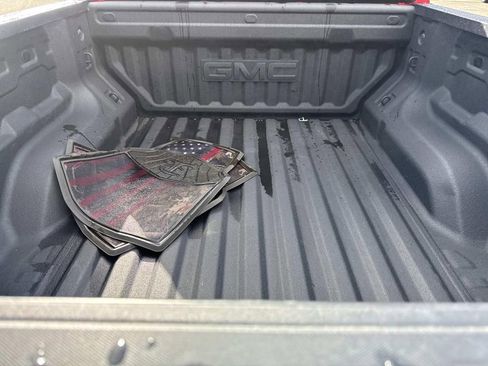 Used 2025 GMC Canyon AT4 w/ AT4 Premium Package image 9