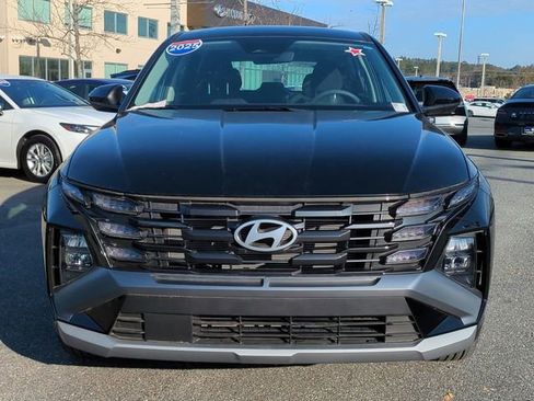 New 2025 Hyundai Tucson SE image 9