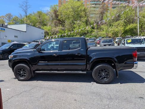 Used 2022 Toyota Tacoma SR5 AWD/4WD image 10