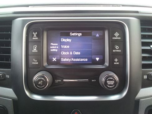 Used 2013 RAM 2500 Tradesman w/ Chrome Appearance Group image 22