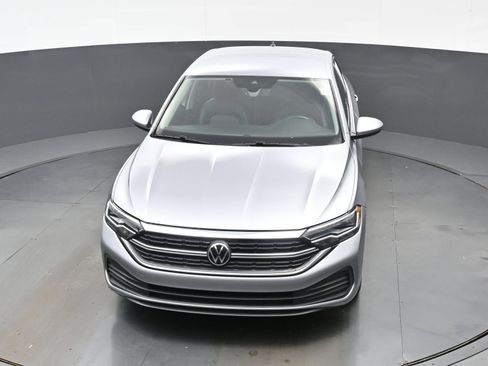 Used 2022 Volkswagen Jetta SE FWD image 40