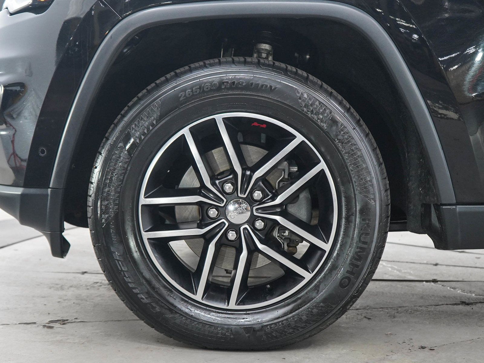 Used 2018 Jeep Grand Cherokee Trailhawk w/ Trailhawk Luxury Group AWD/4WD image 30