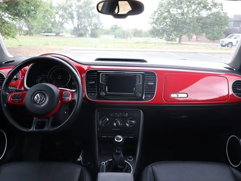 Used 2016 Volkswagen Beetle 1.8T SE image 16