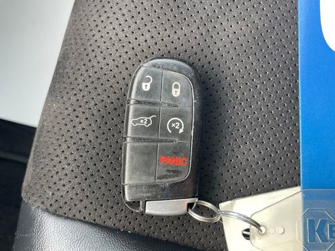 Used 2021 Jeep Grand Cherokee Laredo X image 33