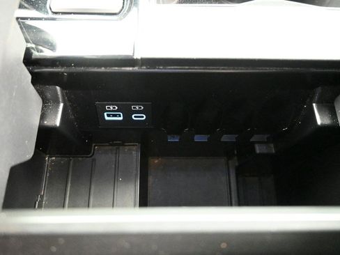 Used 2024 Toyota Tundra SR5 w/ SR5 Convenience Package RWD image 28