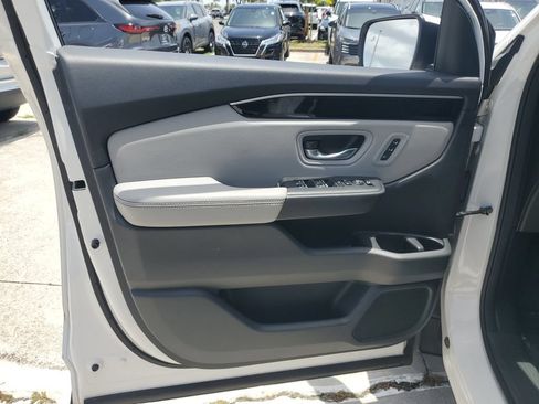 Used 2023 Honda Pilot EX-L image 25
