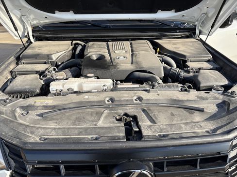 Used 2024 Lexus GX 550 image 34