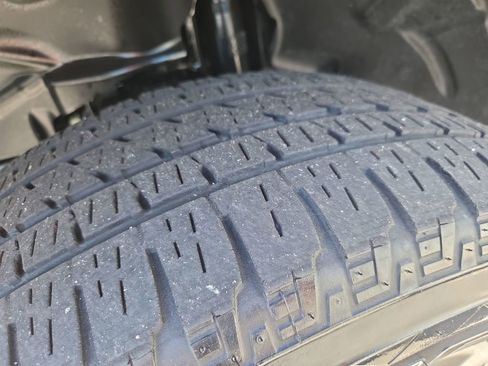 Used 2022 Jeep Wrangler Unlimited Sahara AWD/4WD image 28