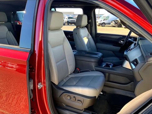 Used 2021 Chevrolet Tahoe Z71 w/ Z71 Signature Package image 8