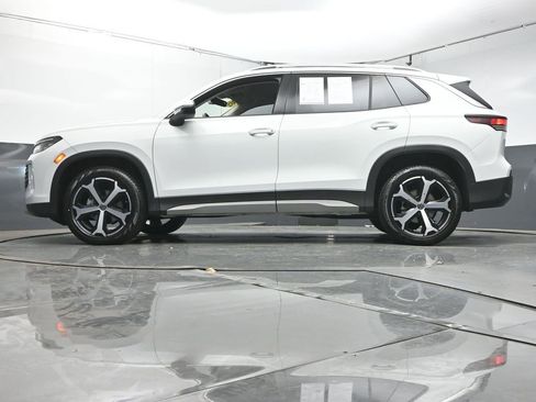 Certified 2025 Volkswagen Tiguan SE image 36