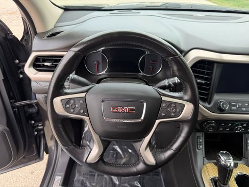 Used 2018 GMC Acadia Denali w/ Technology Package AWD/4WD image 19