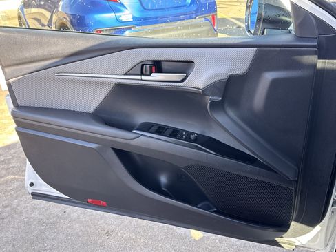 Used 2025 Toyota Camry SE image 22